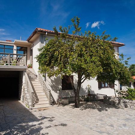 Apartment Milka Krk Town Exterior photo