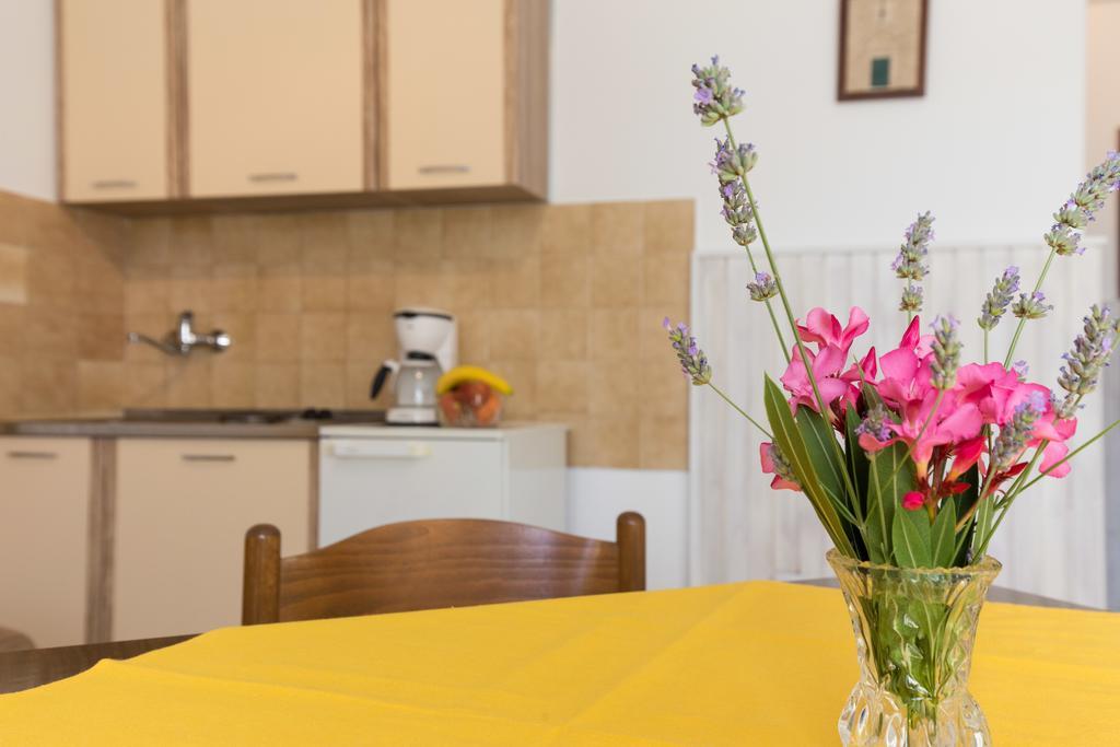 Apartment Milka Krk Town Exterior photo